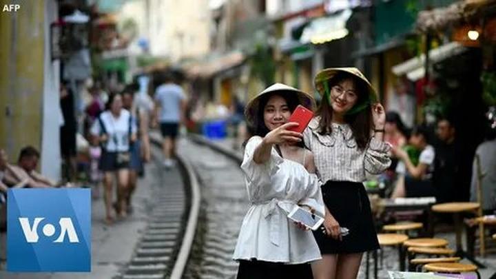 Các nhà khoa học phân tích - Cảm hứng video marketing từ Hotspot Matrix