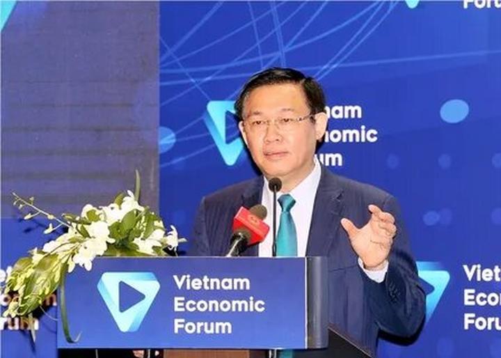Ai bảo mặc váy đen mùa hè là - Cảm hứng video marketing từ Hotspot Matrix